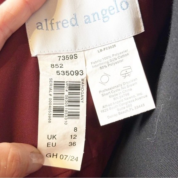 Alfred Angelo Bridesmaid wine color  Gown size 8 - Picture 11 of 11